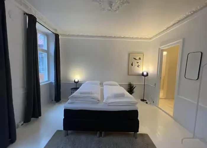 Luxury Kings Garden Apartment Copenhagen